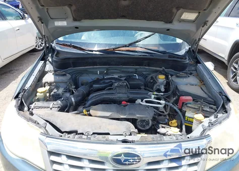 2011 Subaru Forester 2.5X Premium из США, поврежденный, VIN JF2SHBDC2BH736025